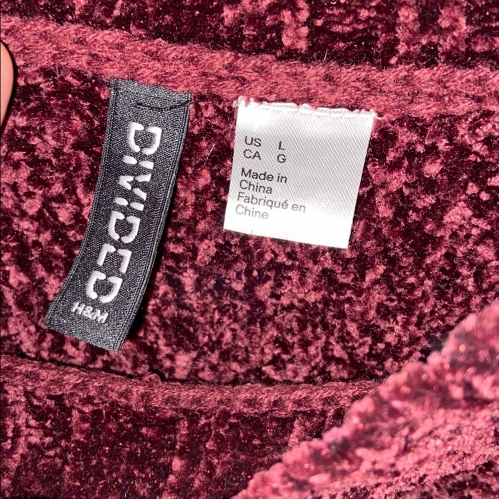 Sweater - Picture 3 of 3